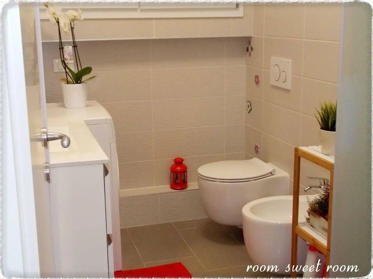 Room Sweet Room Bologna 0*,