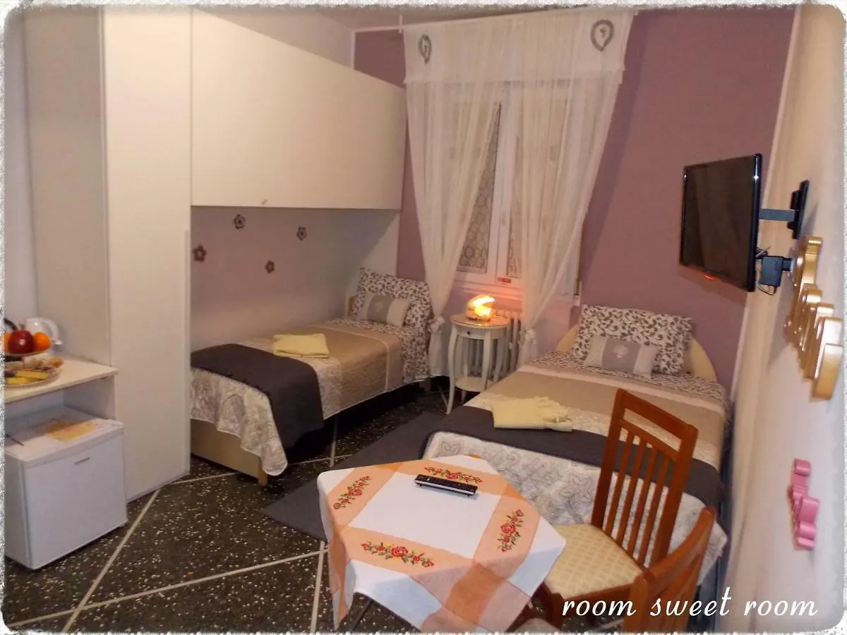 Room Sweet Room Bologna Italy